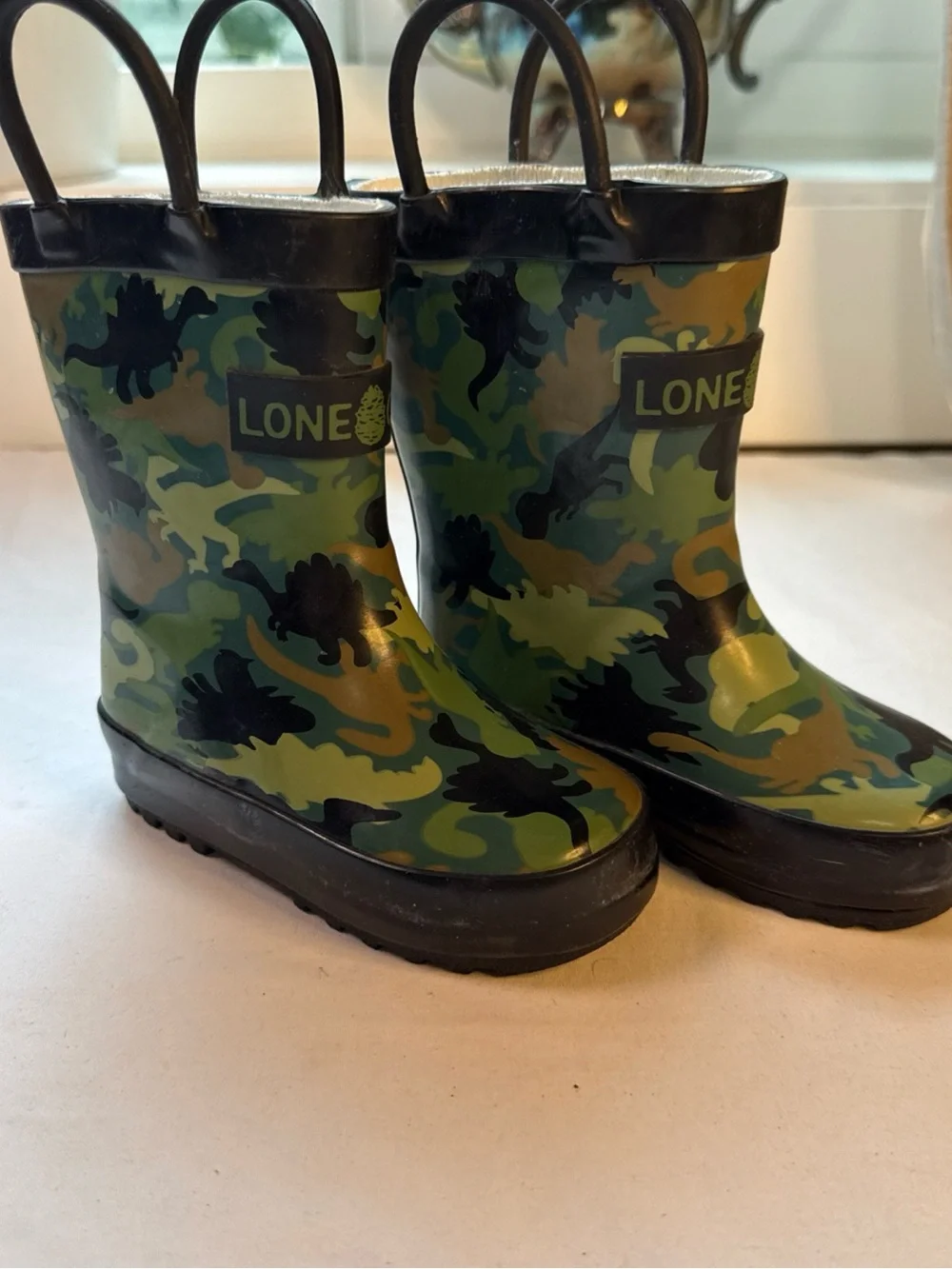 Loneo Kids' Green Camo Rain Boots with Black Trim